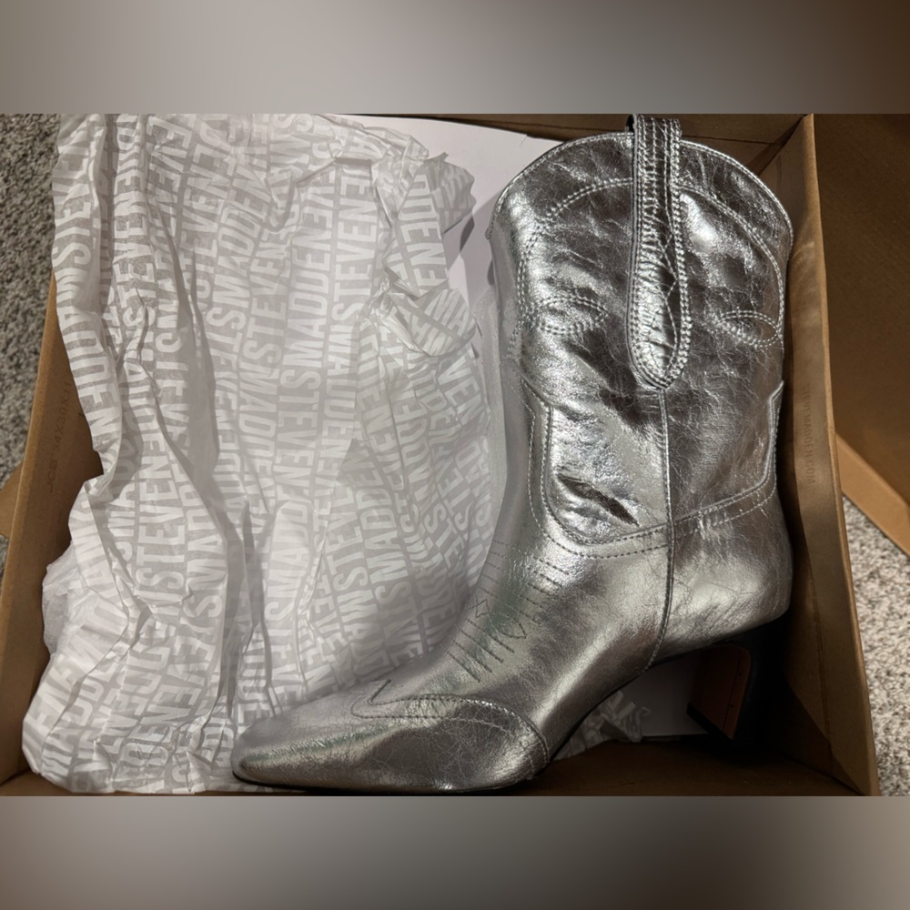 Steve Madden Metallic Silver Heeled Boots - Picture 5 of 6